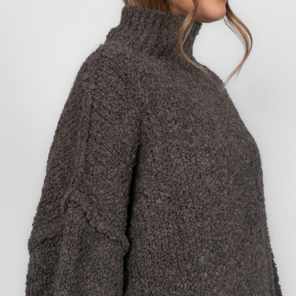 Bouclé Oversize Pullover "CasualCozy"