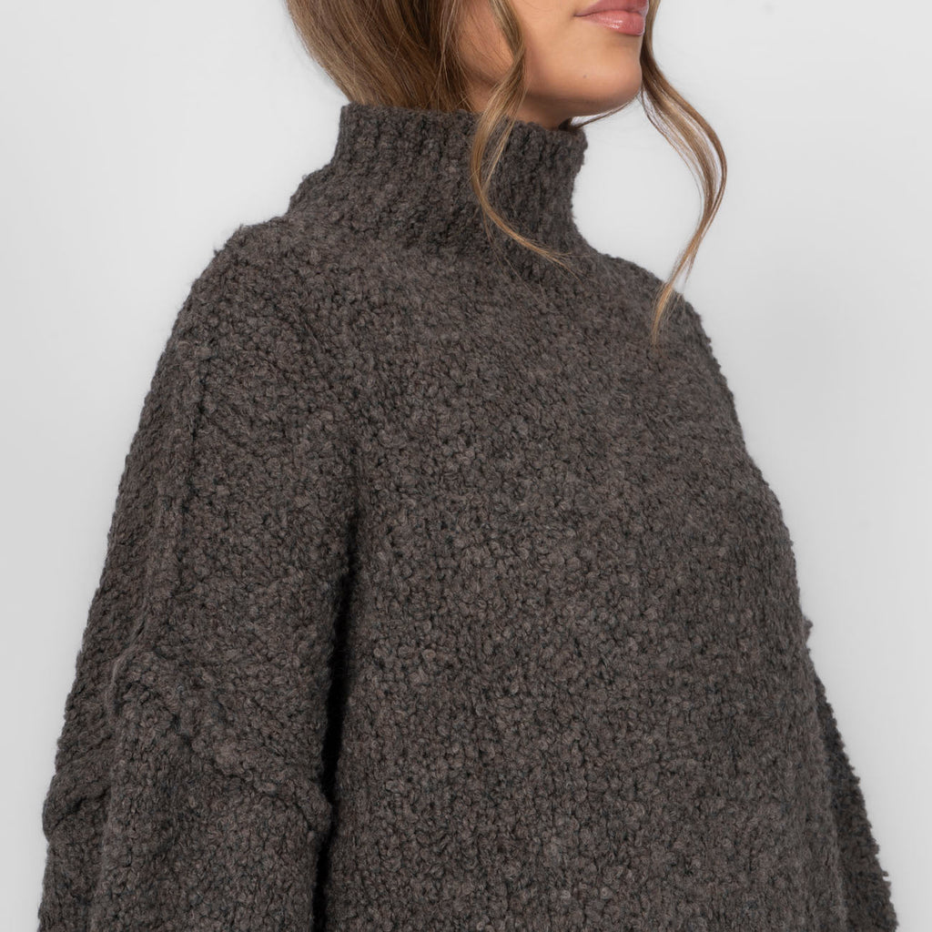Bouclé Oversize Pullover "CasualCozy"