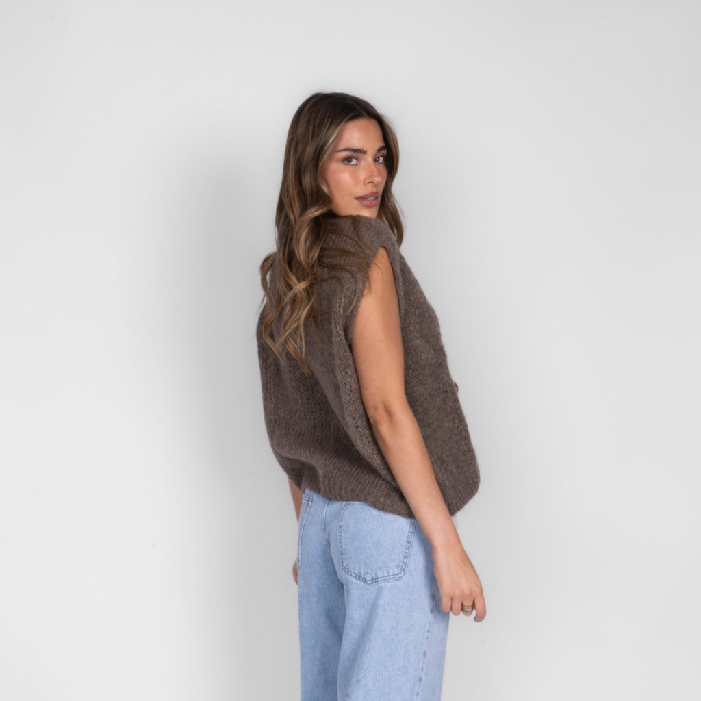 Strickweste mit Schleifen