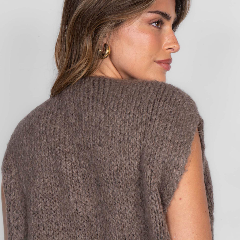 Strickweste mit Schleifen