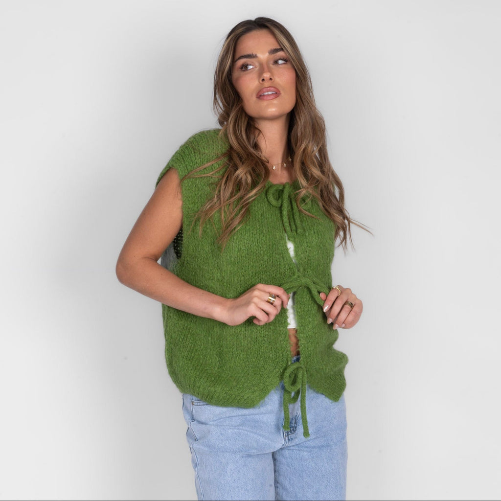 Strickweste mit Schleifen