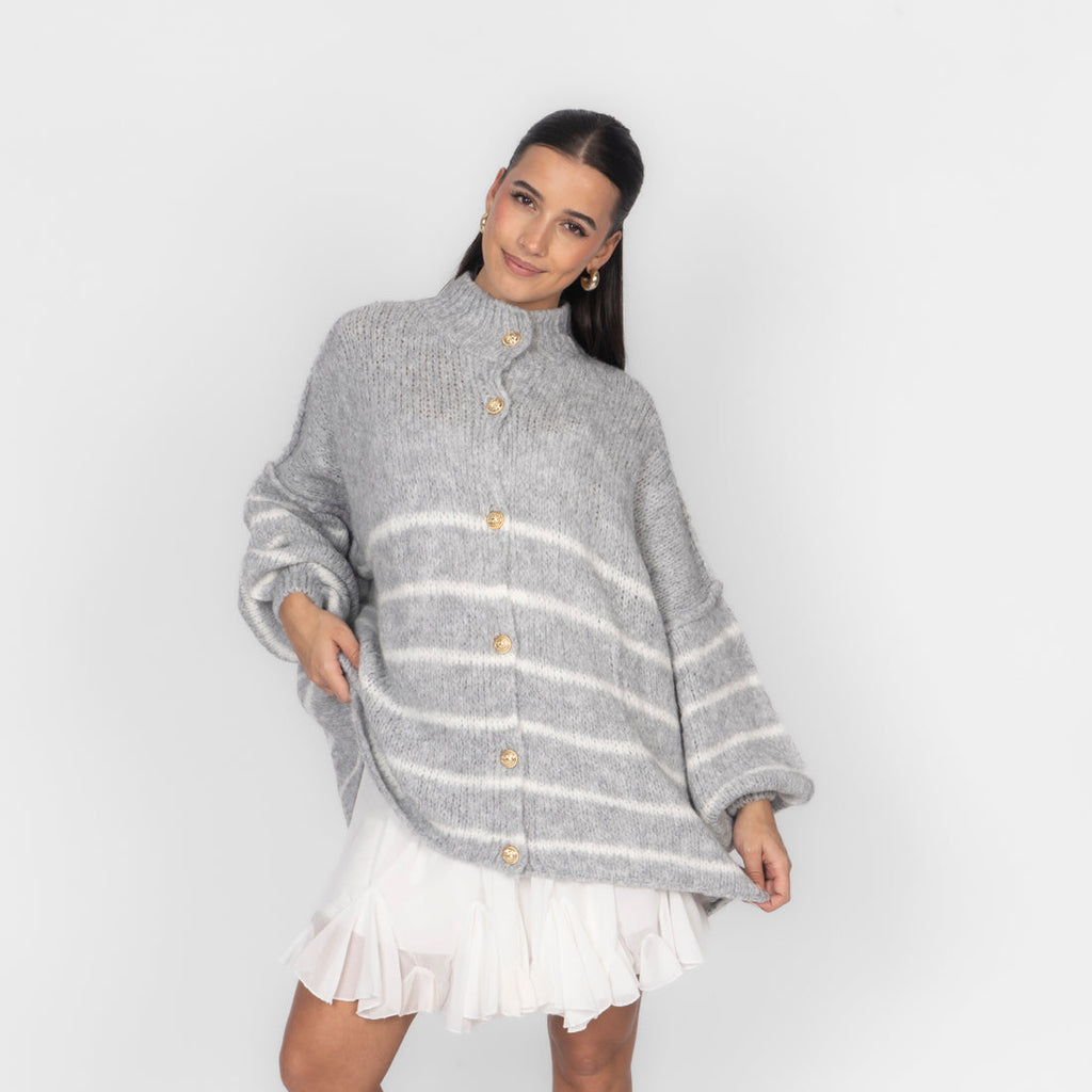 Oversized Cardigan „CozyGlam“ – Stripe Edition
