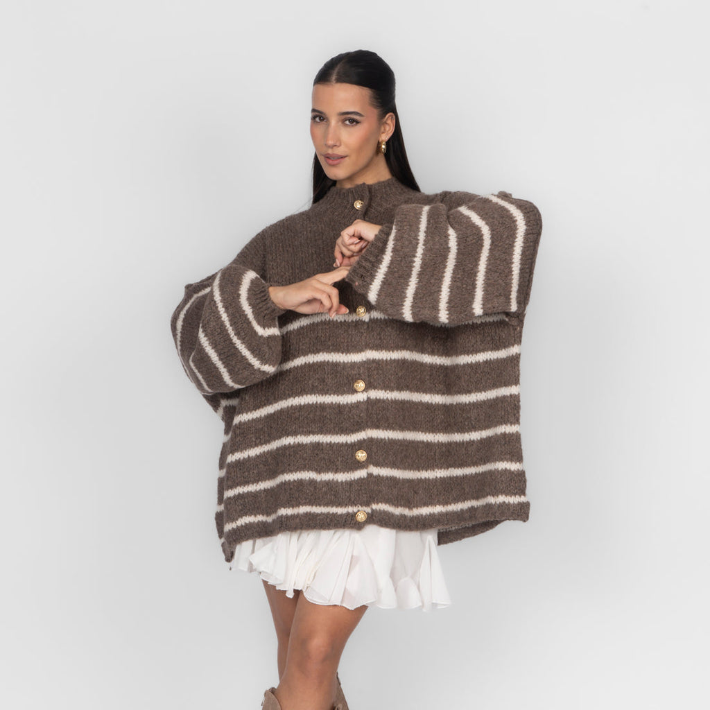 Oversized Cardigan „CozyGlam“ – Stripe Edition
