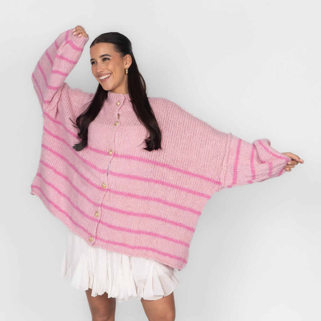 Oversized Cardigan „CozyGlam“ – Stripe Edition