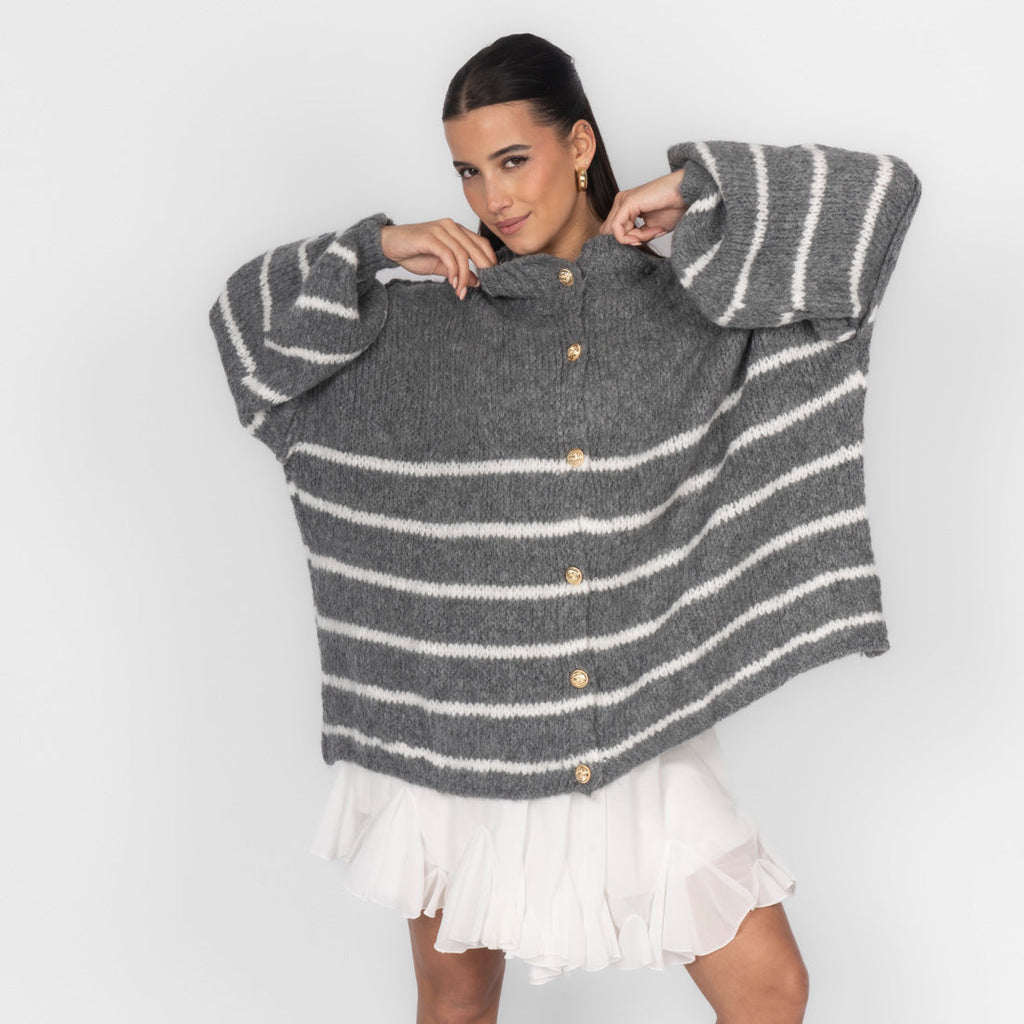 Oversized Cardigan „CozyGlam“ – Stripe Edition