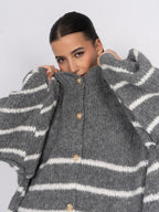 Oversized Cardigan „CozyGlam“ – Stripe Edition