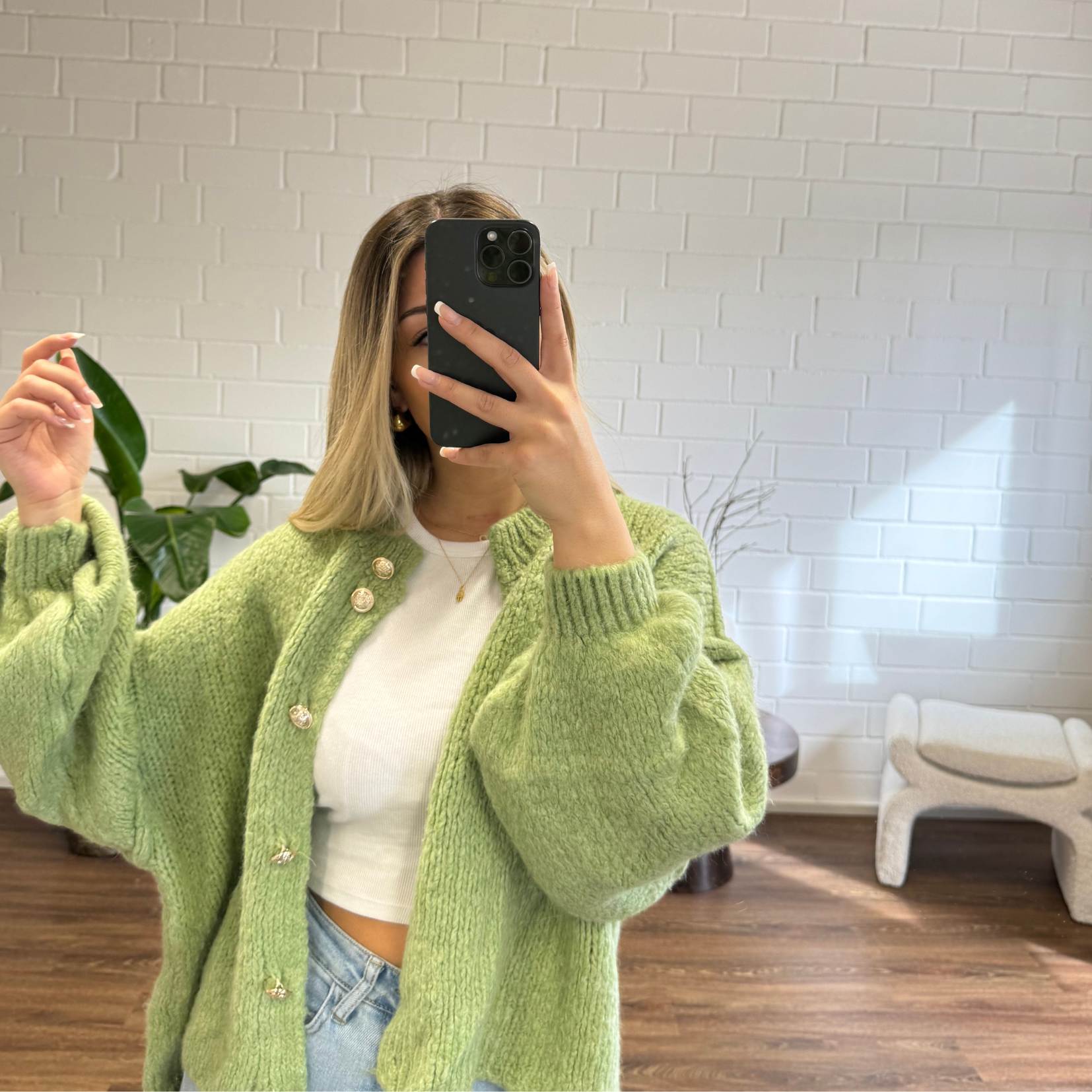 Oversized Cardigan Short "CozyGlam"